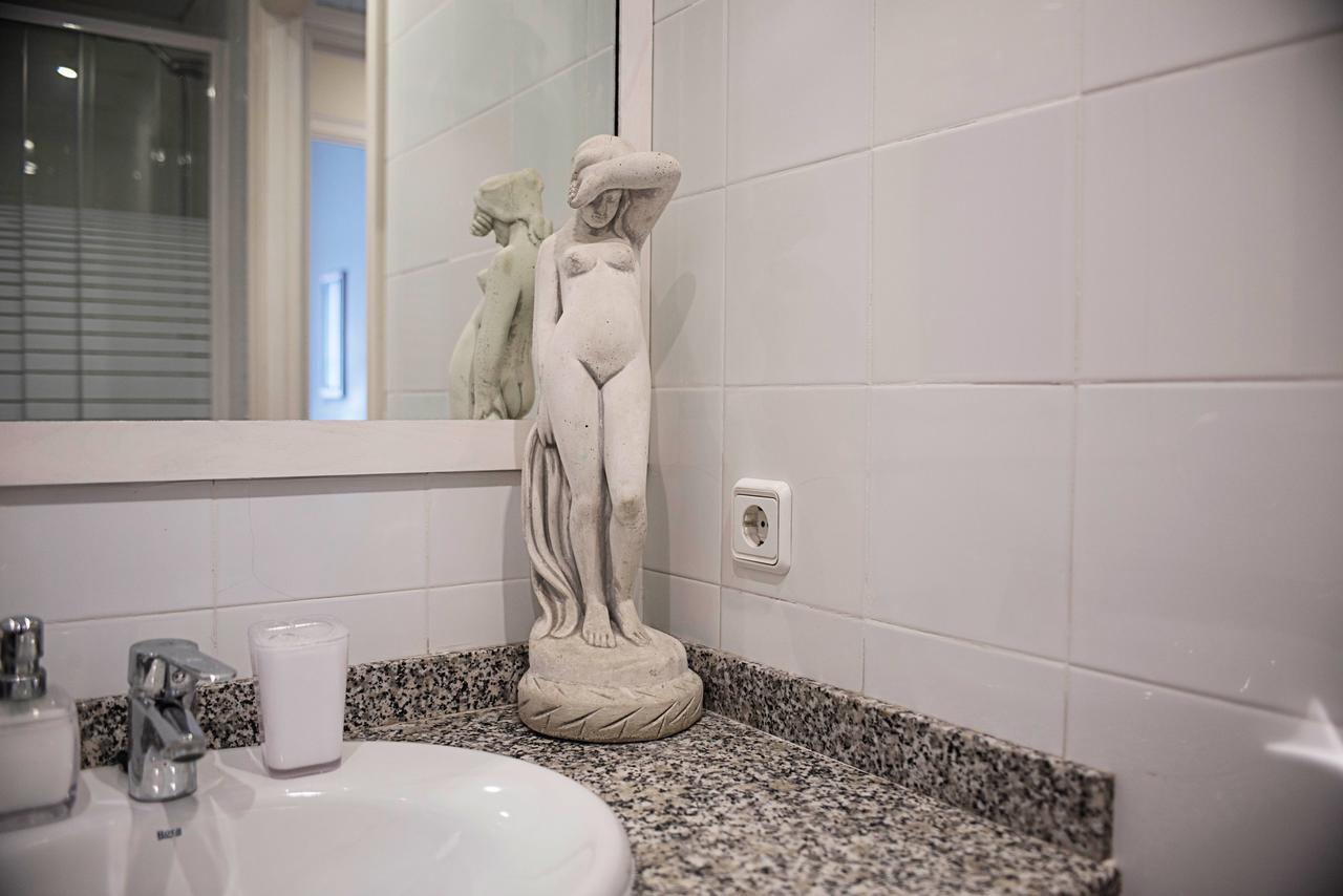 Studio/Suite Double with Private Bathroom,652890510:JPEG