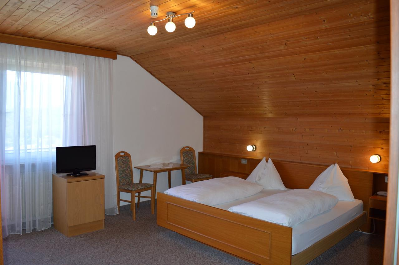 Doppelzimmer mit Balkon