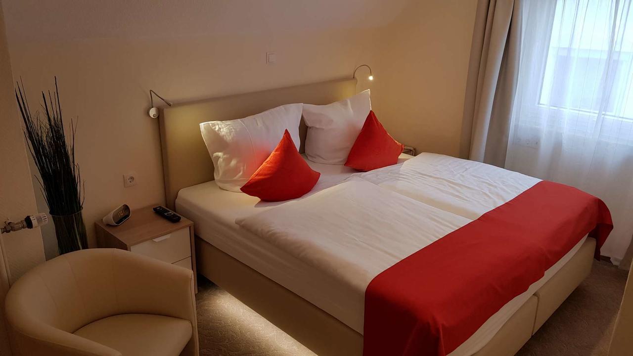 Kleines Doppelzimmer mit eigenem Bad