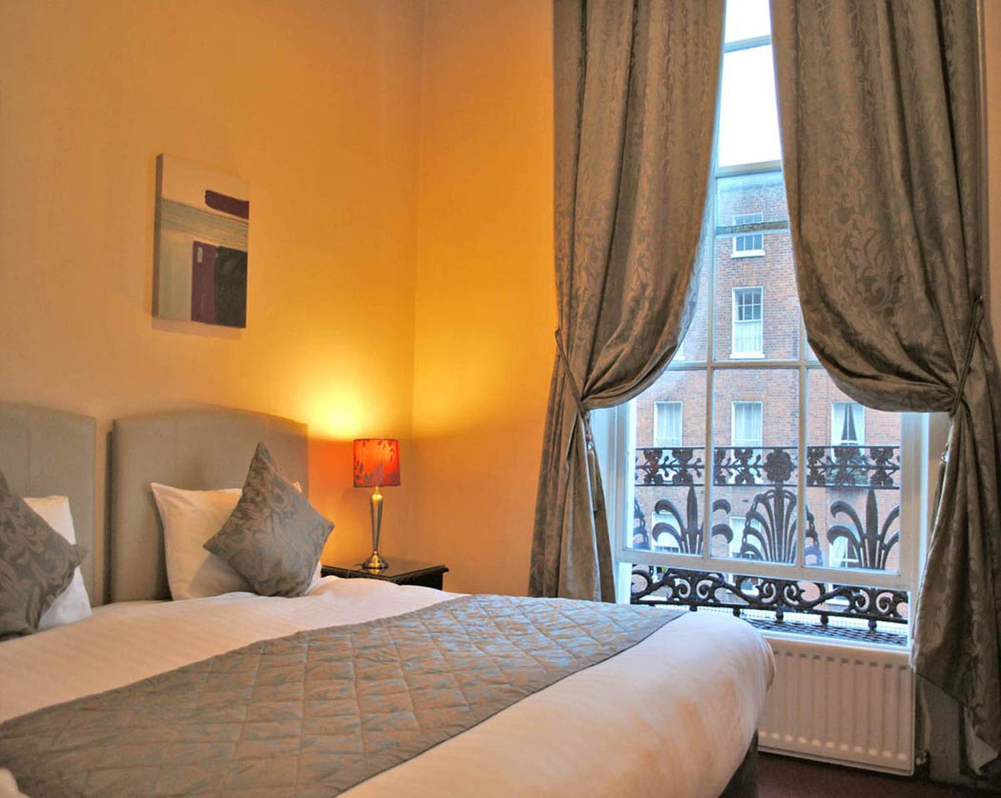 Double Room,690440556:JPEG