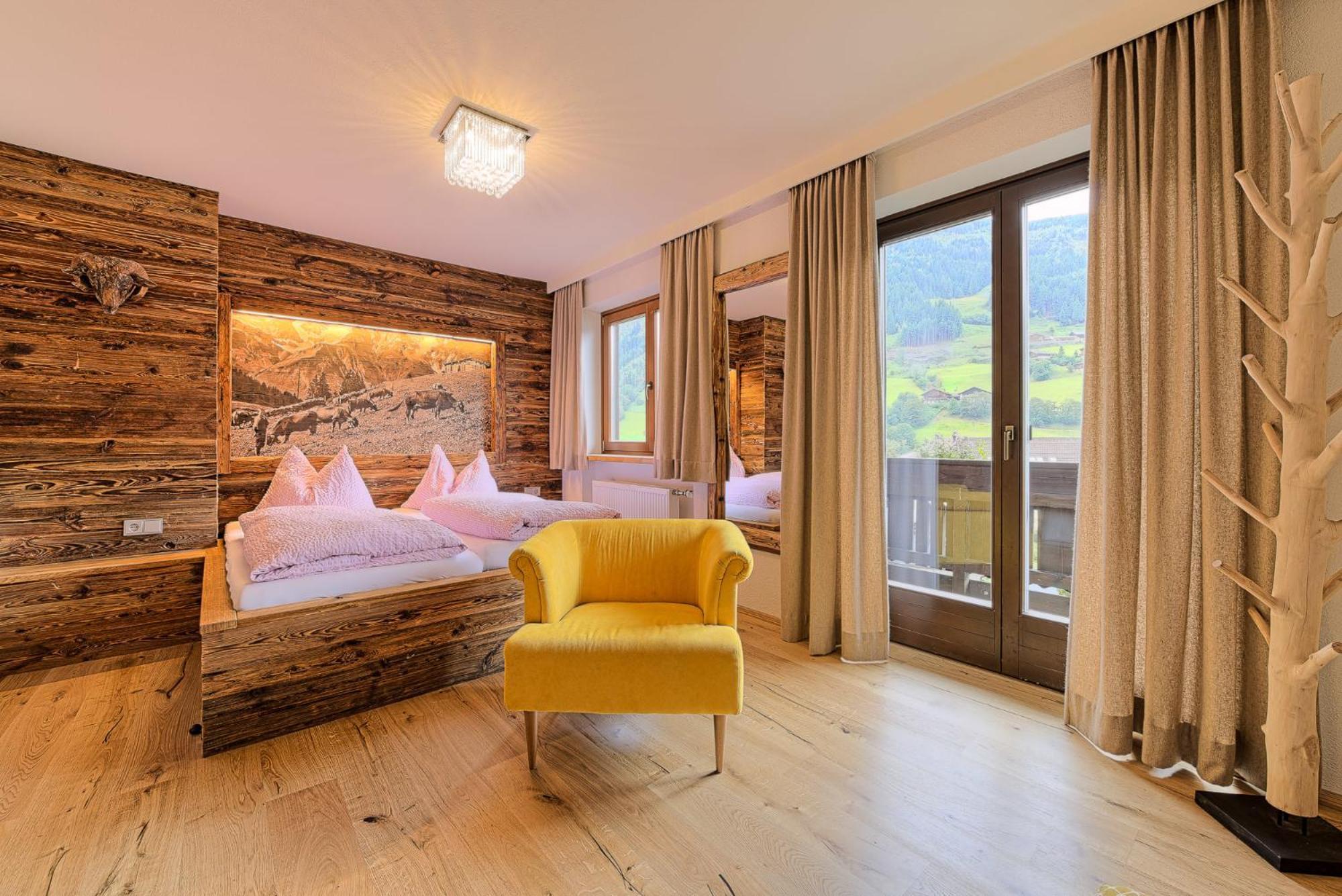Double Room,324476122:JPEG
