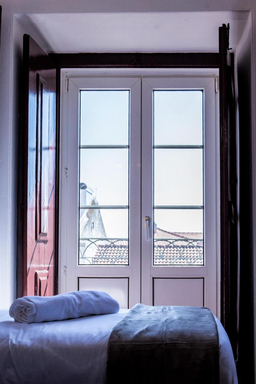 Double Room with Balcony and Shared Bathroom