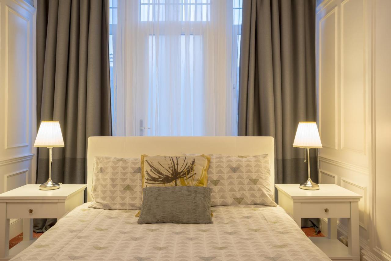 Large Double Room,744126601:JPEG