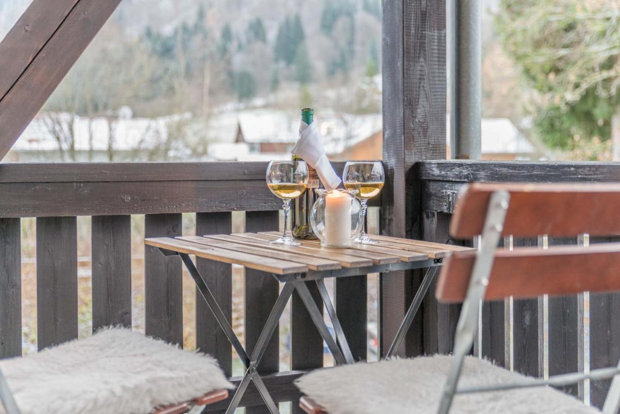 Doppelzimmer mit Balkon und Schlafsofa