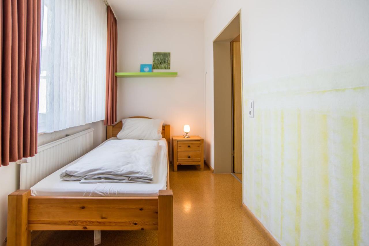 Dreibettzimmer mit Bad