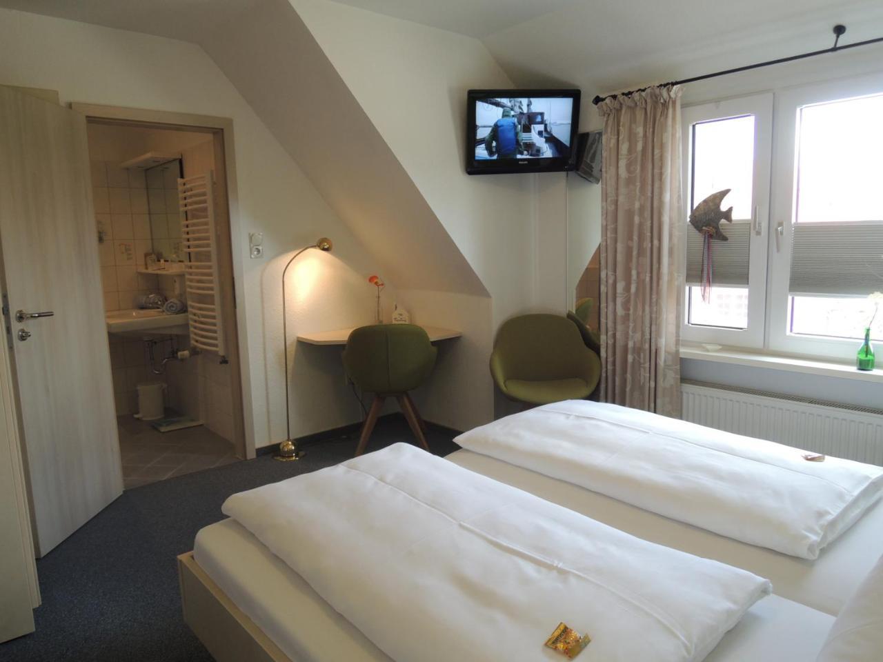 Economy Double Room,757962340:JPEG