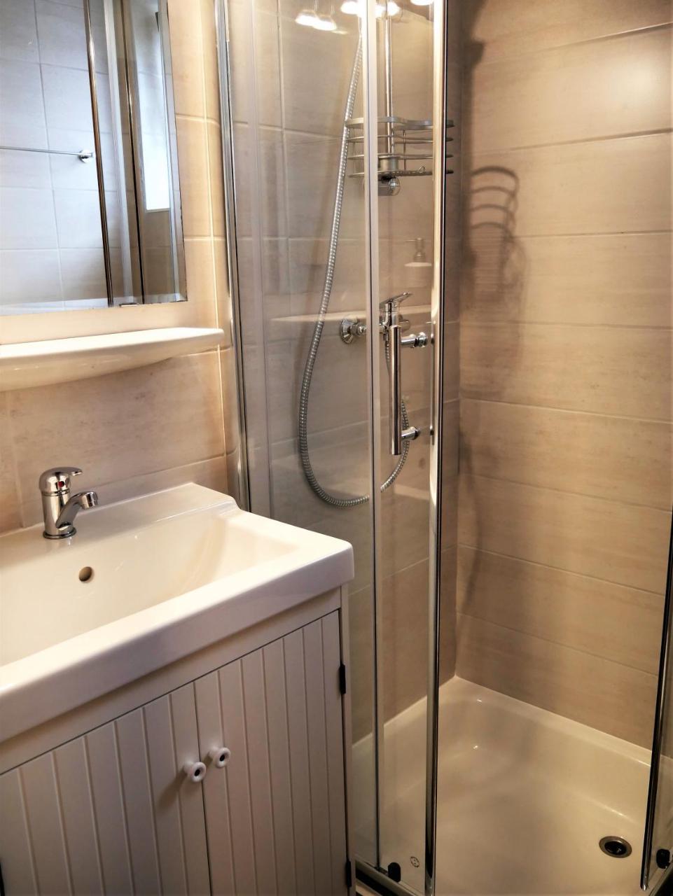 Standard Double Room with Balcony and Garden View,758358922:JPEG