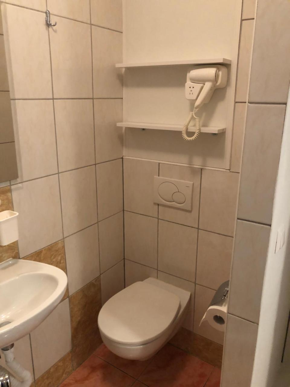 Double Room,766190581:JPEG