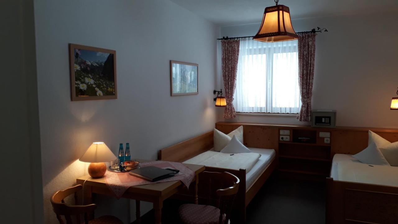 Zweibettzimmer