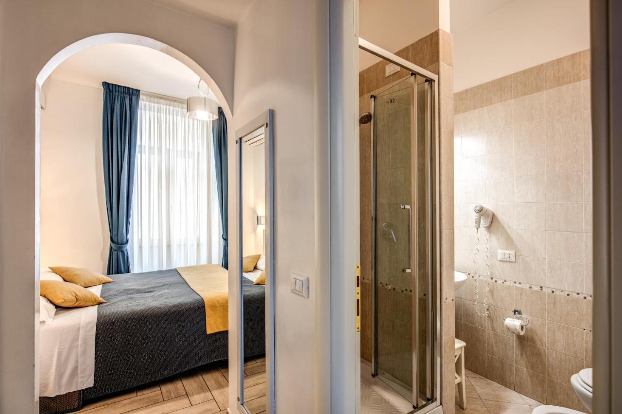 Classic Double Room with Balcony,766481197:JPEG