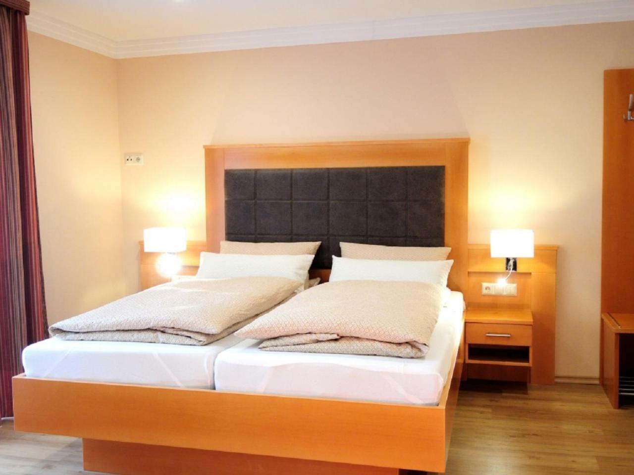 Double Room,777998770:JPEG