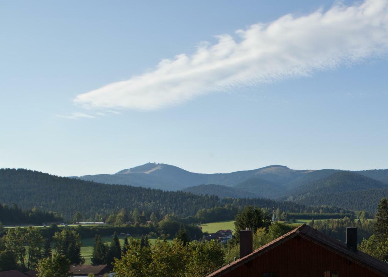 Suite,777997918:JPEG