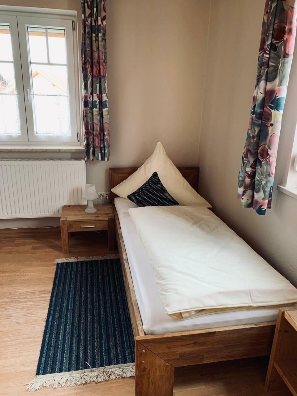 Single Room with Private Bathroom,778899189:JPEG