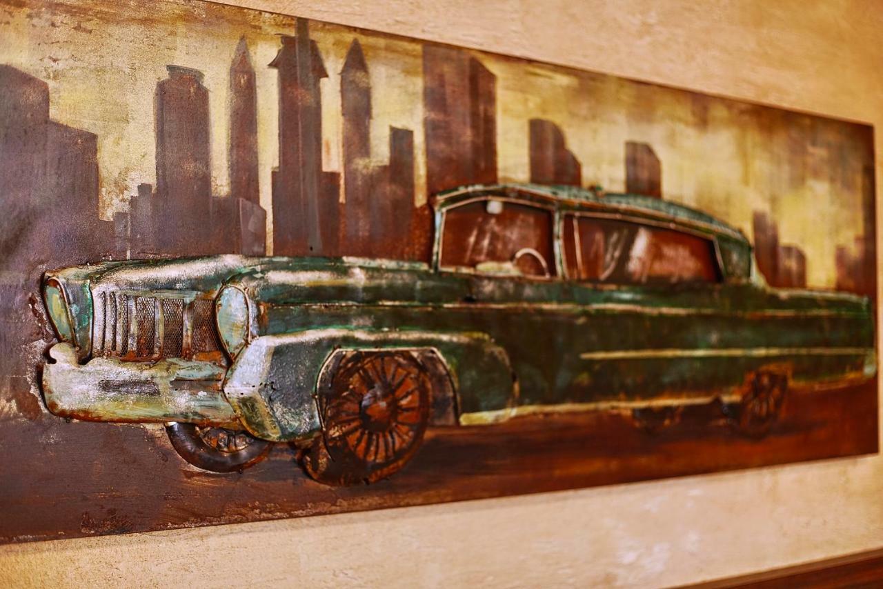 Business Double Room,786546462:JPEG