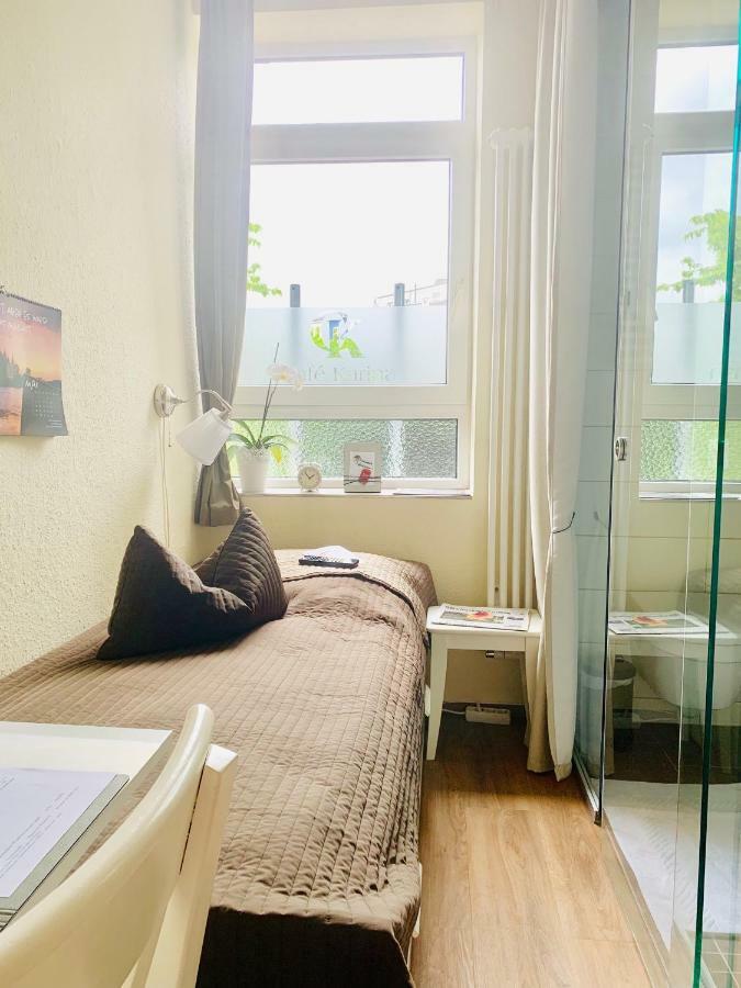 Compact Single Room,631851009:JPEG