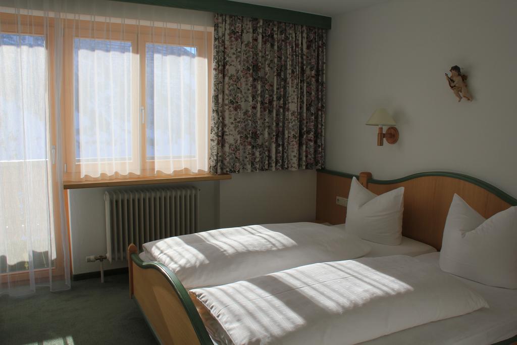 Doppelzimmer mit Balkon