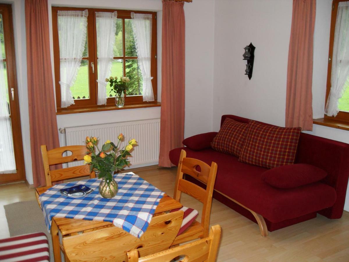 Apartment mit Terrasse