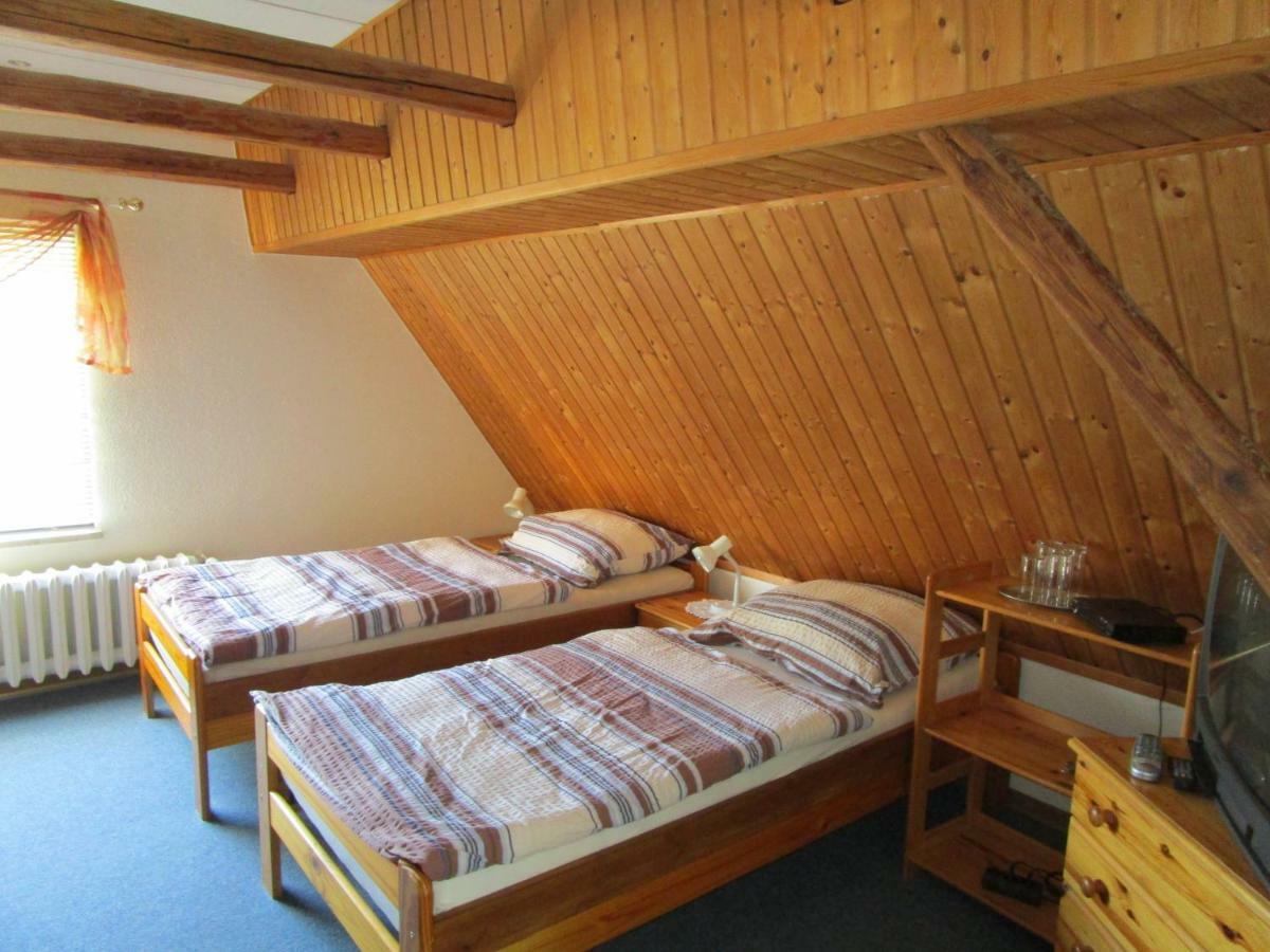 Vierbettzimmer mit Bad