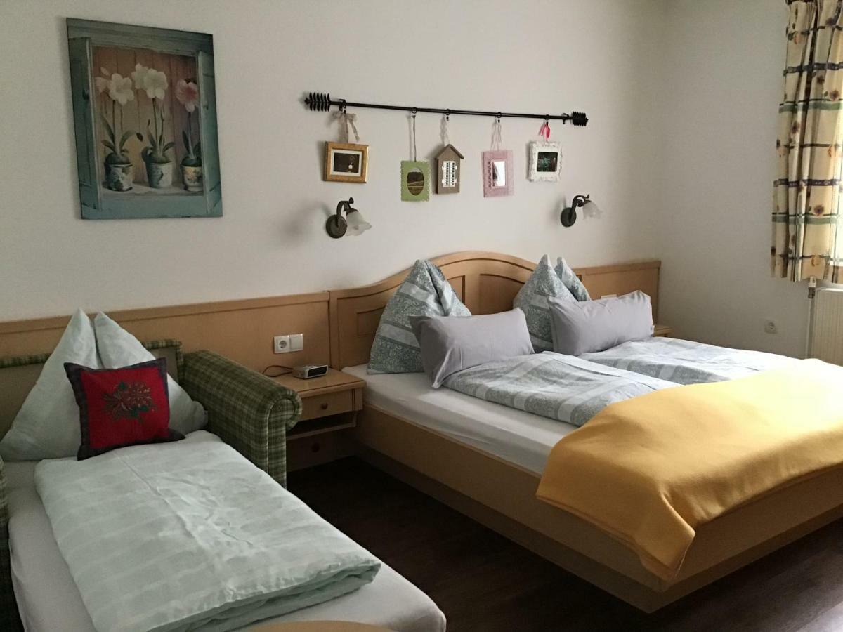 One-Bedroom Apartment,846076346:JPEG