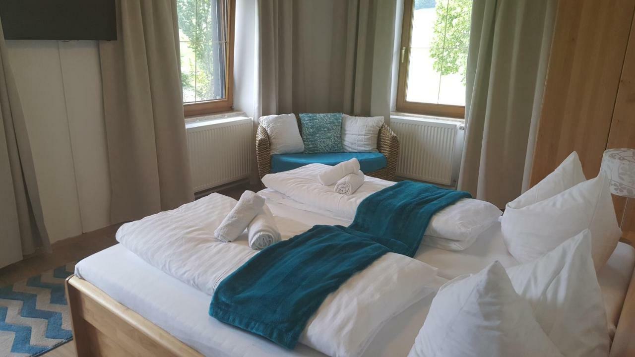 Familienzimmer mit Bergblick
