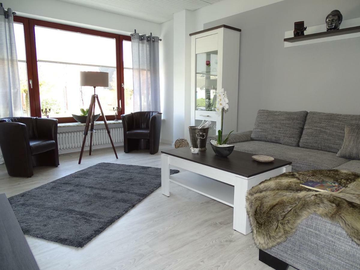 Family Studio,855280376:JPEG