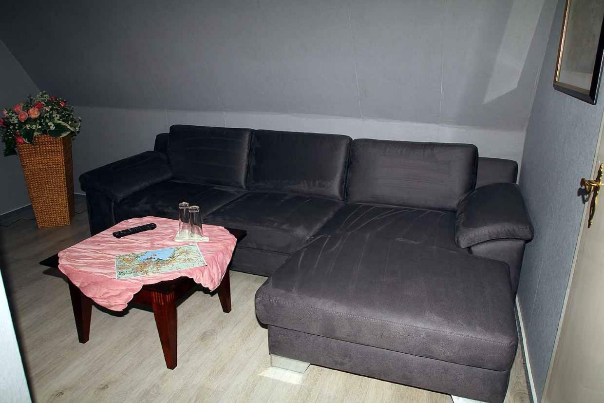 Apartment,398958402:JPEG