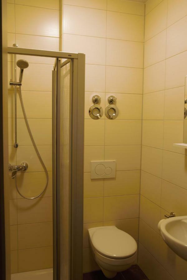 Single Room with Bathroom,857272502:JPEG