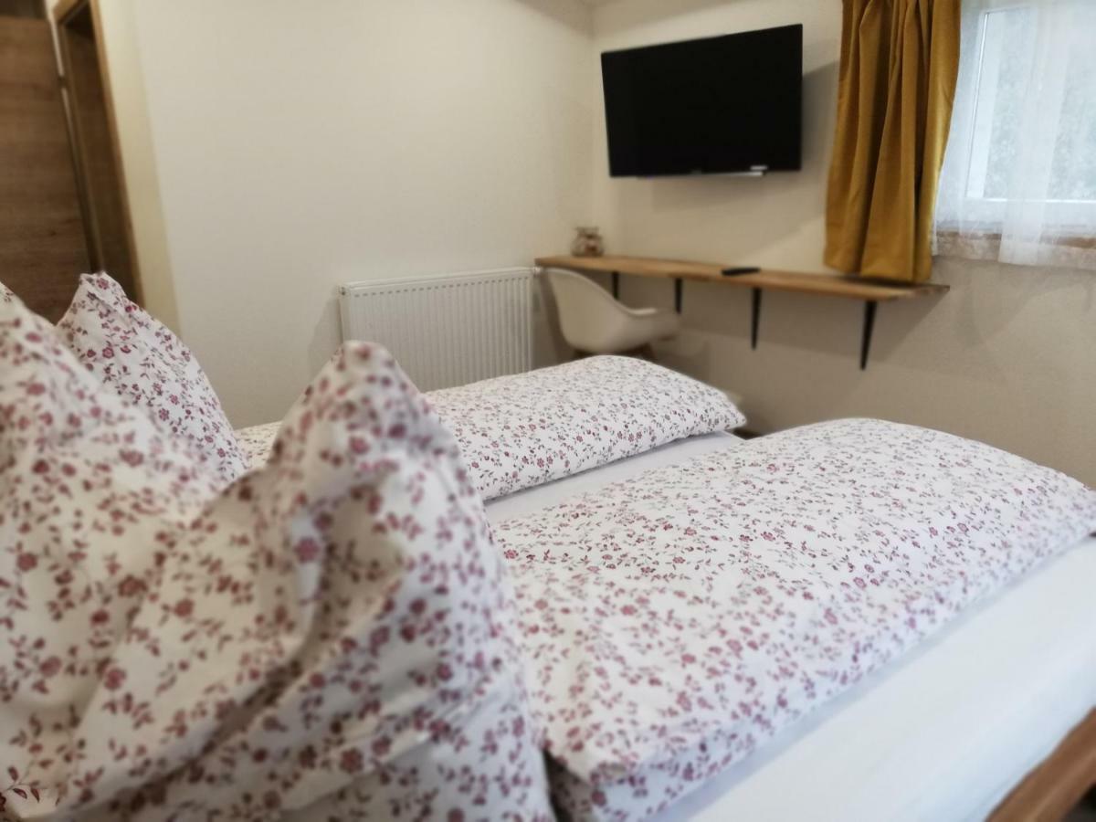Doppelzimmer mit Balkon