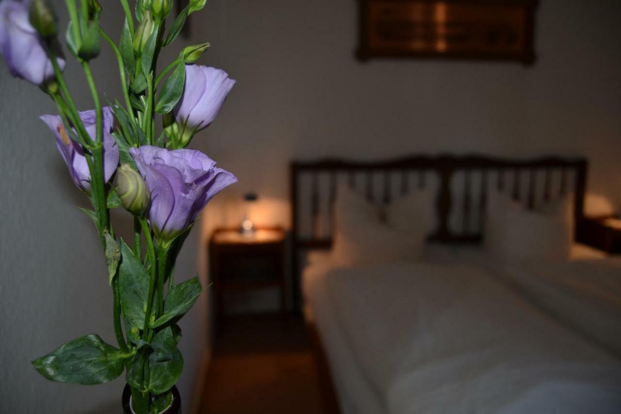 Doppel- oder Zweibettzimmer
