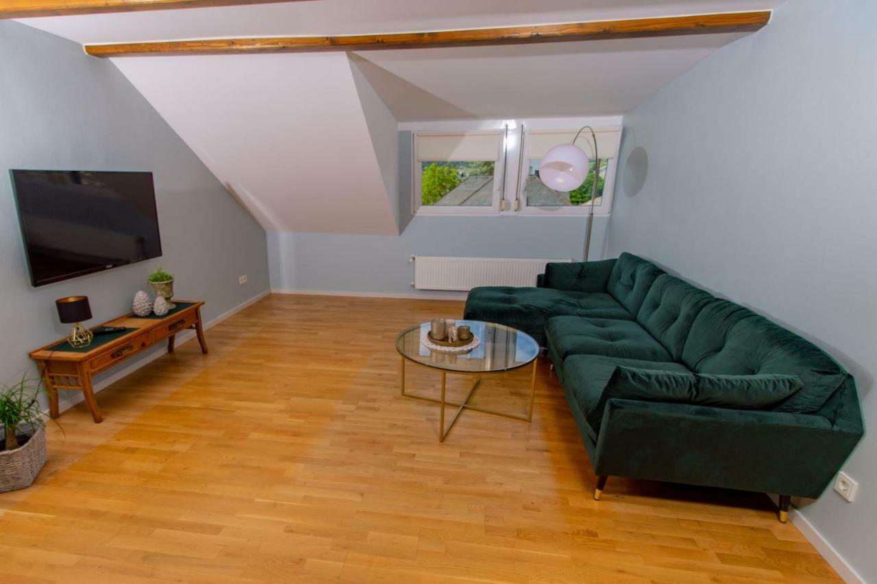 One-Bedroom Apartment,905190703:JPEG