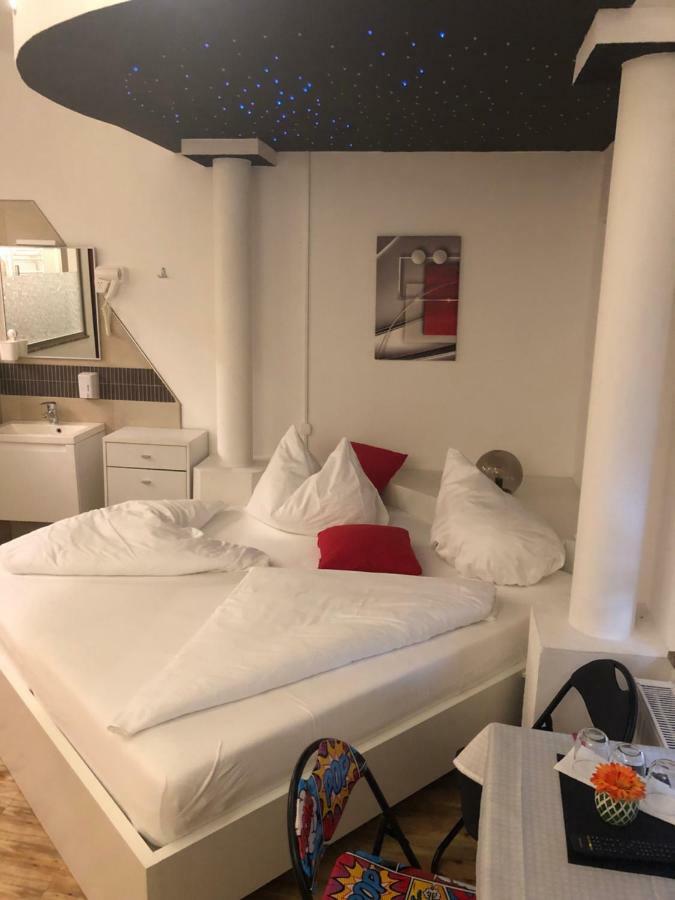 Family Room,764412811:JPEG
