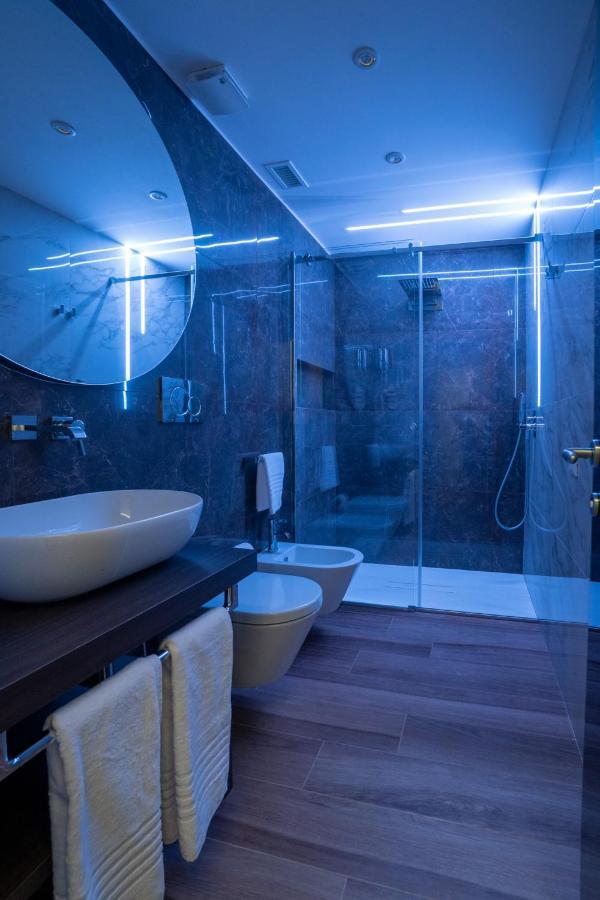 Deluxe Suite mit Whirlpool-Badewanne