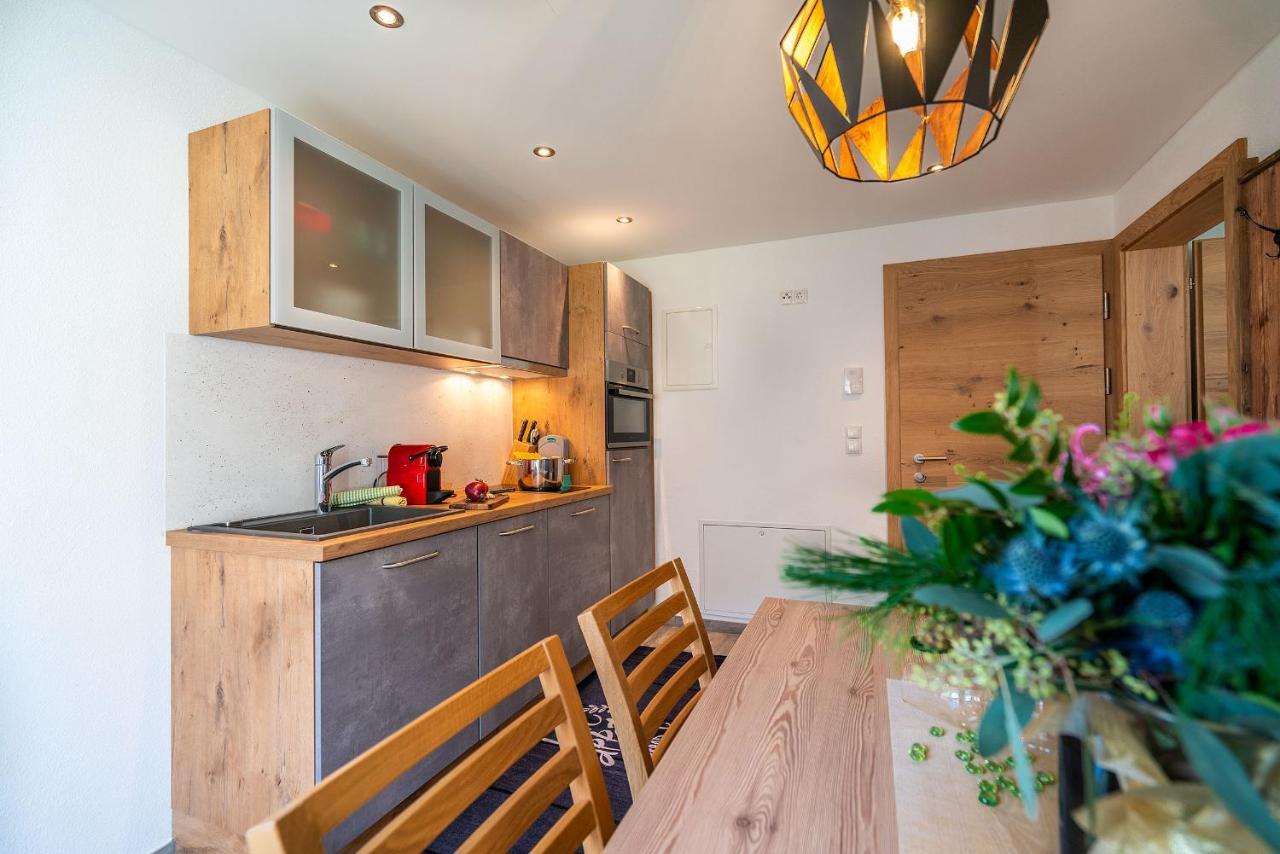 Apartment mit Balkon
