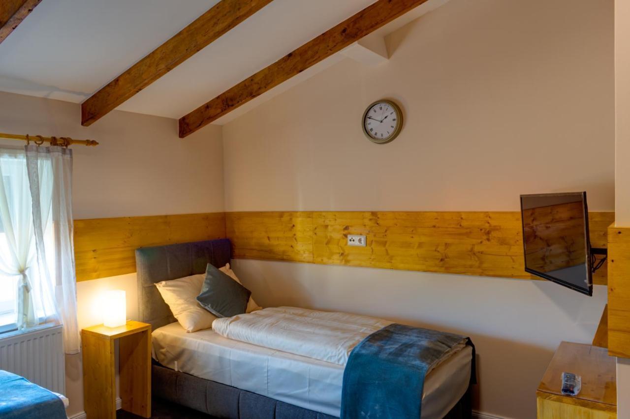 Dreibettzimmer