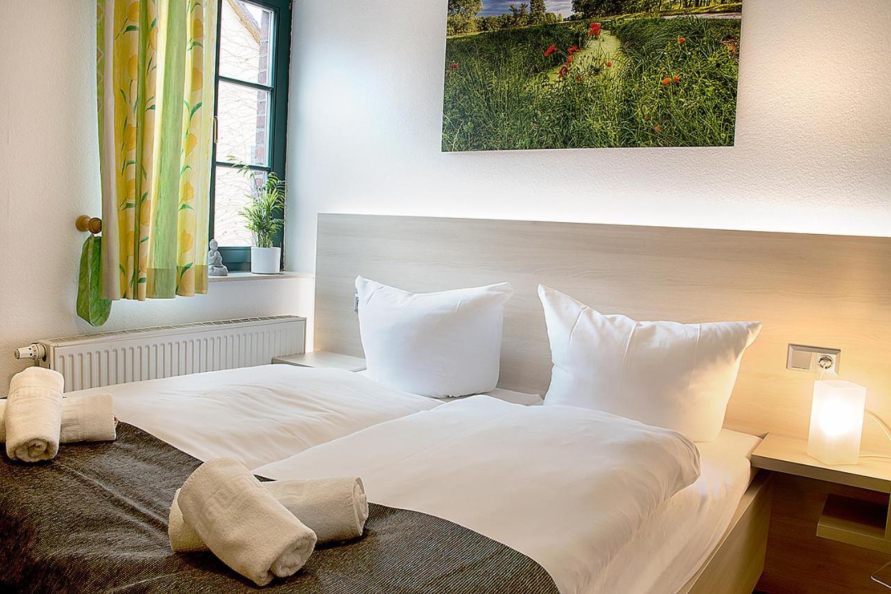 Budget Double Room,976216747:JPEG