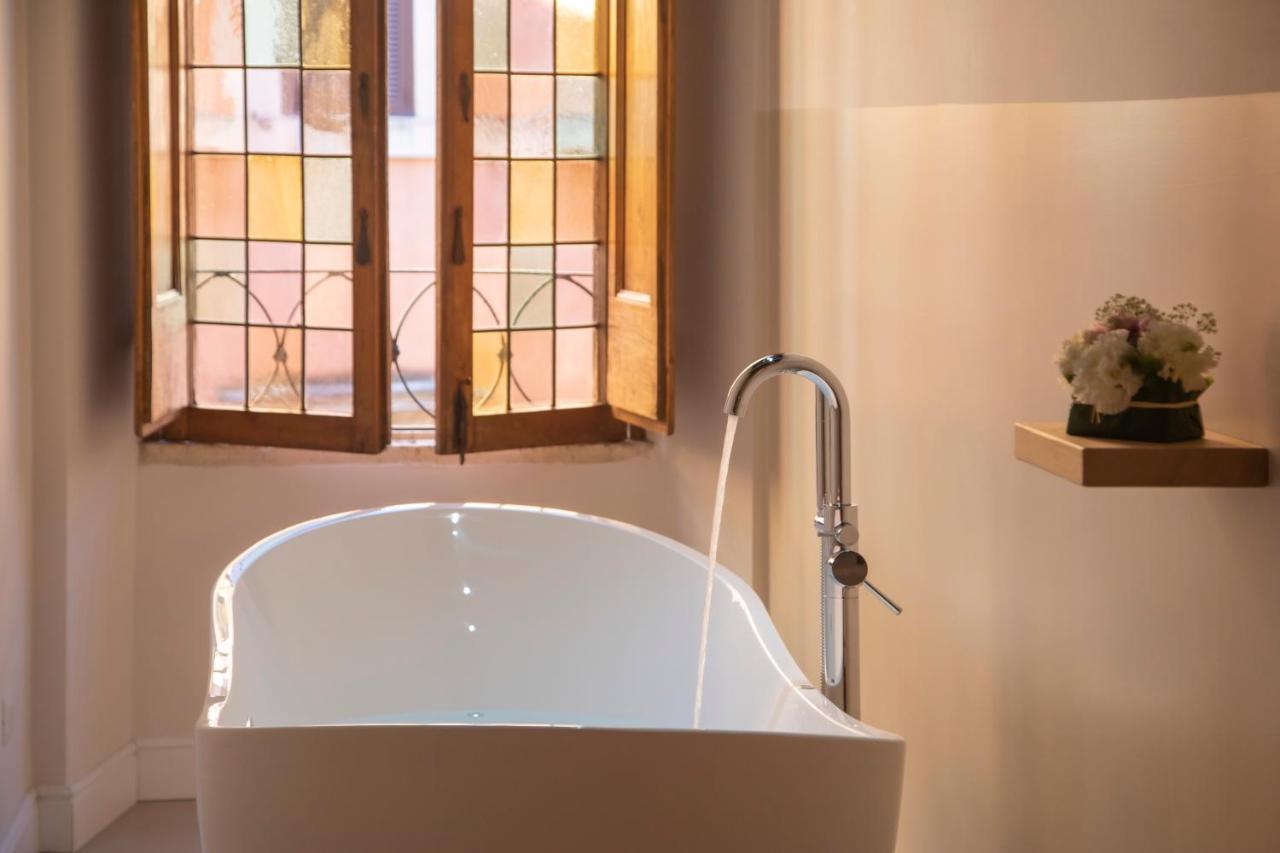 Queen Room with Spa Bath,980730811:JPEG