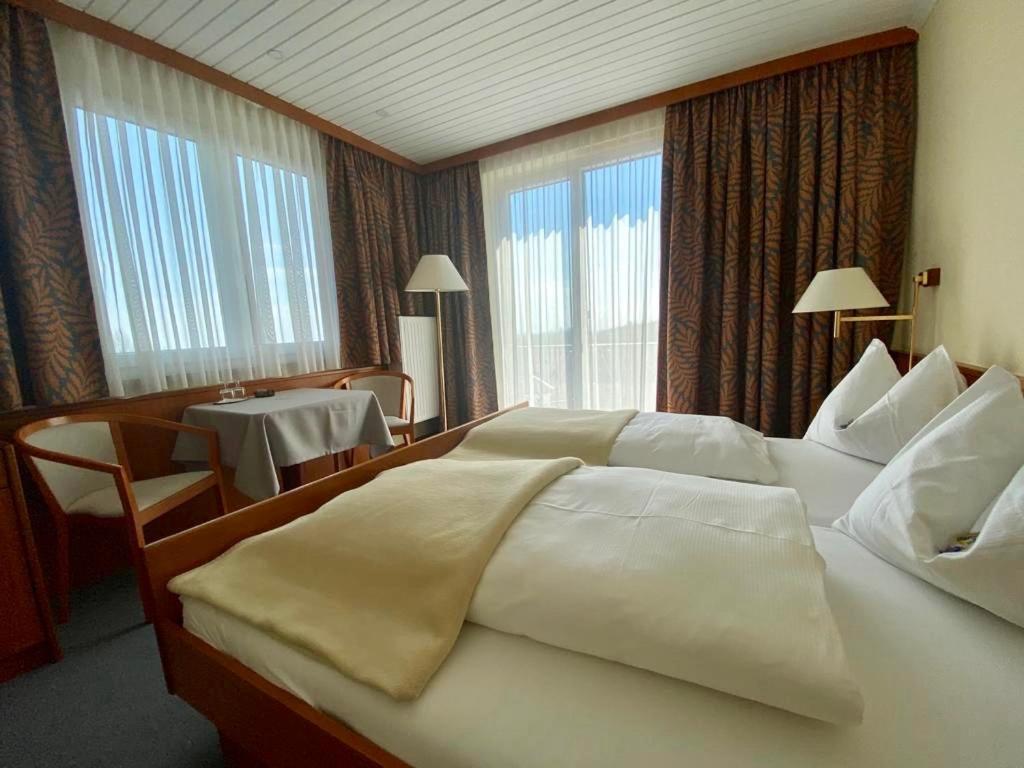 Doppelzimmer mit Balkon