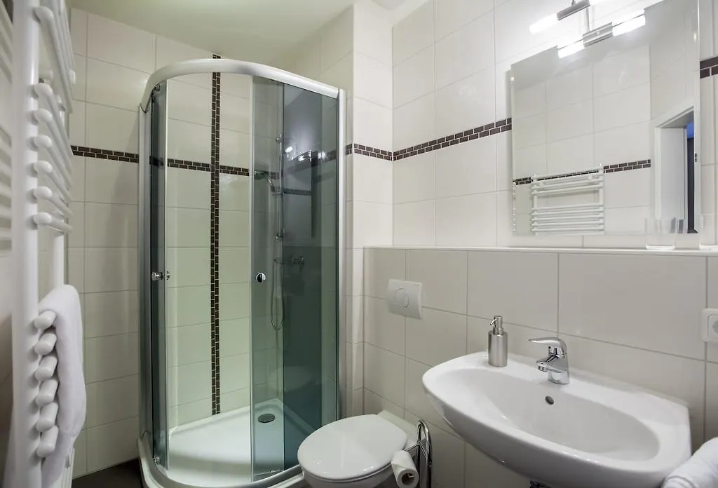 Hotel Garni Am Kirchplatz-1