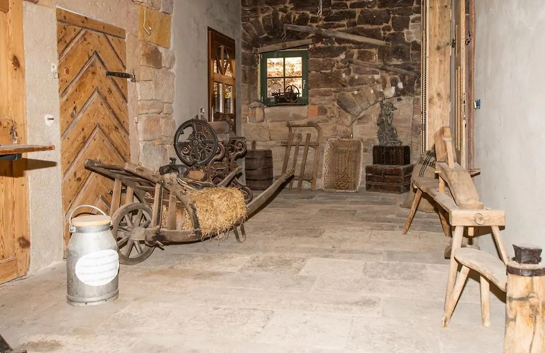 Naturhof-Papiermühle 2 Bett-Zimmer Rosenrot-1