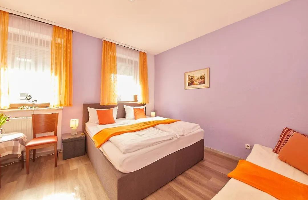 Hotel zum dicken Baum-1
