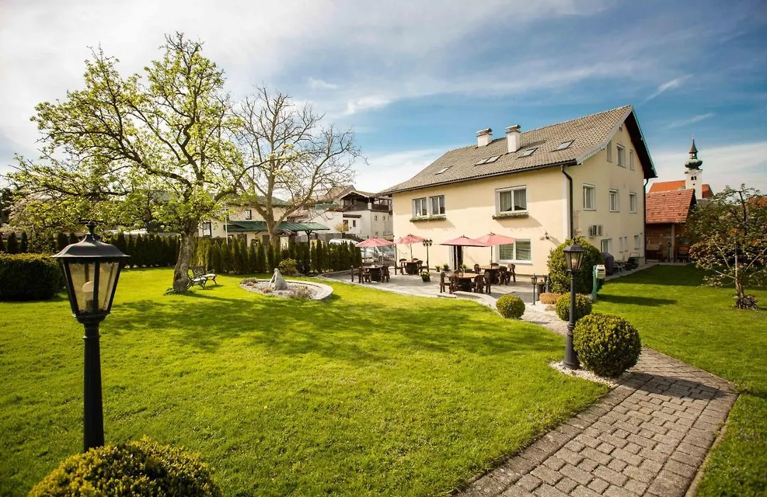 Pension Knoll-1