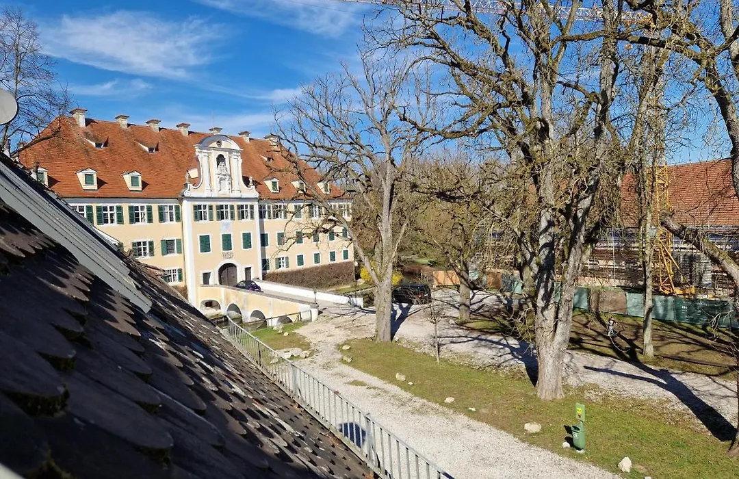 Wohnen am Wasserschloss Sandizell-1