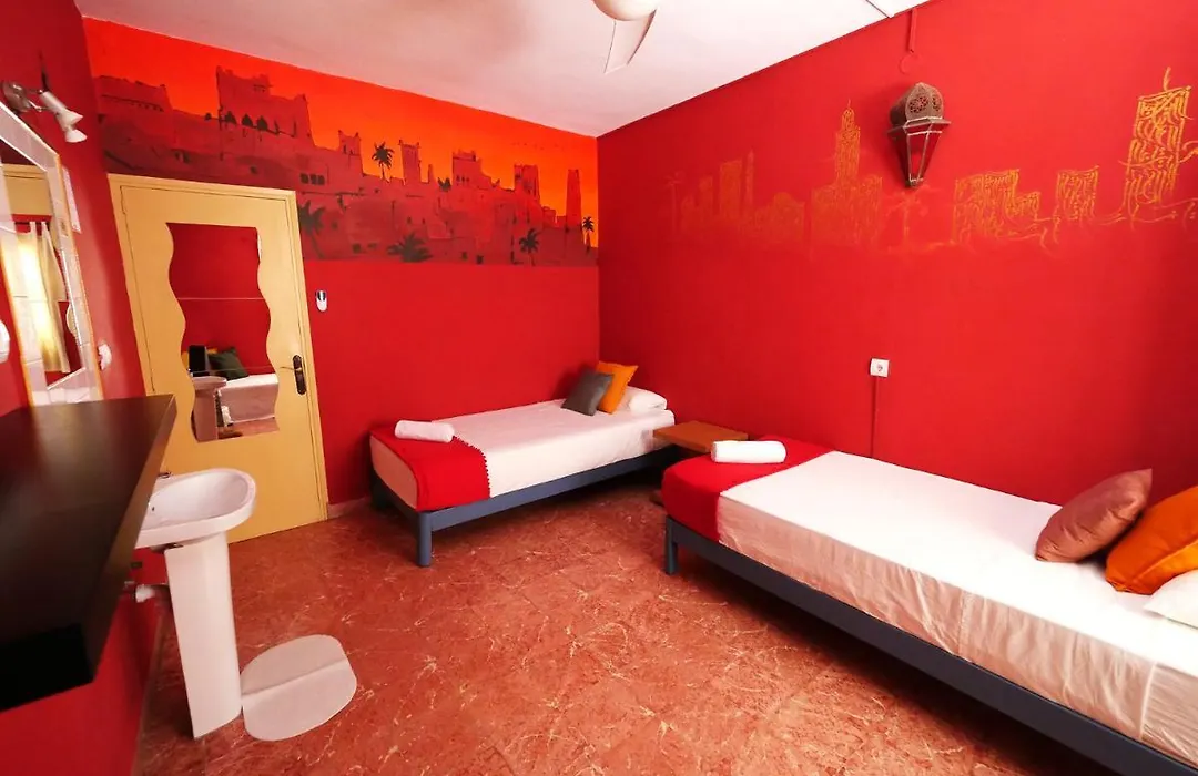 Hostal Giramundo-1