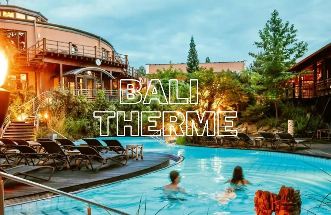 STAYaWHILE Apartment COMFORT nähe Herzzentrum, Bali Therme, Kurpark GOP, free Parking, Netflix, Boxspringbett, neues Duschbad-1