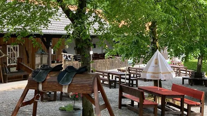 Forsthaus Schöntal-1