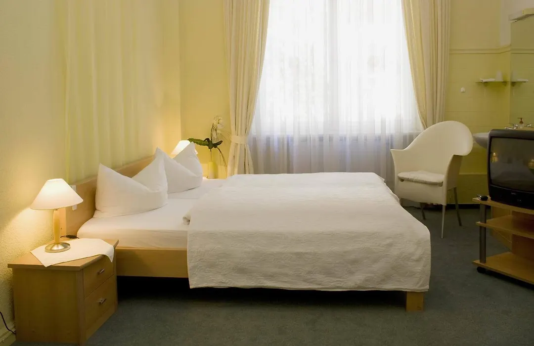 Hotel Pension Senta-1