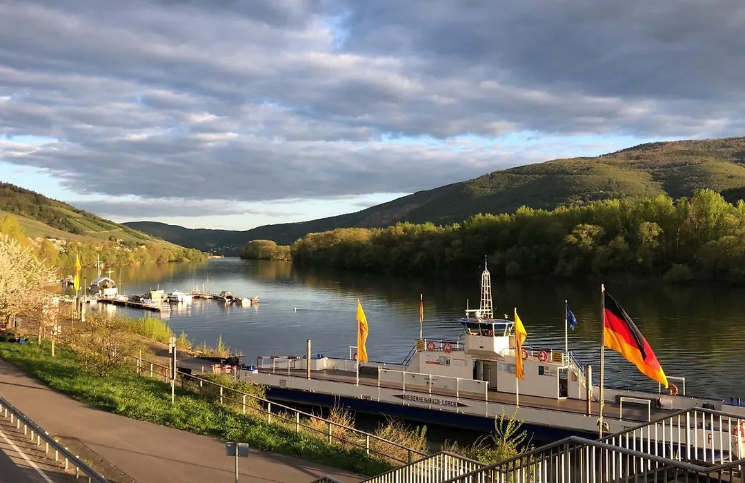 Rheinliebe Bistro und Pension-1