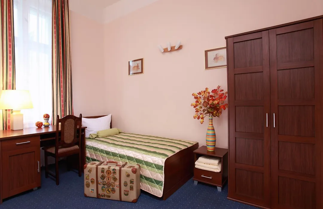 Hotel-Pension Cortina-1