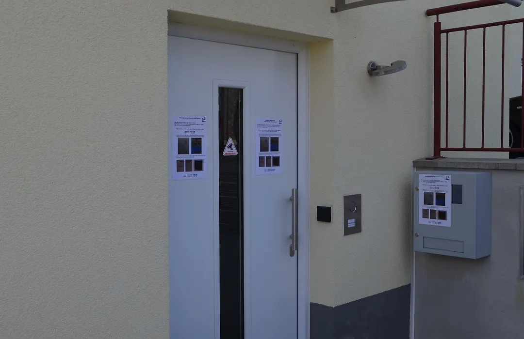 Zwei Raben Pension-1
