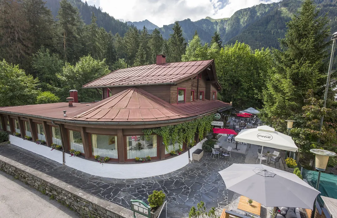 Gasthof Restaurant Waldcafe-1